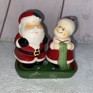 Mr. and Mrs. Santa Claus Salt & Pepper Shakers With Display Dish